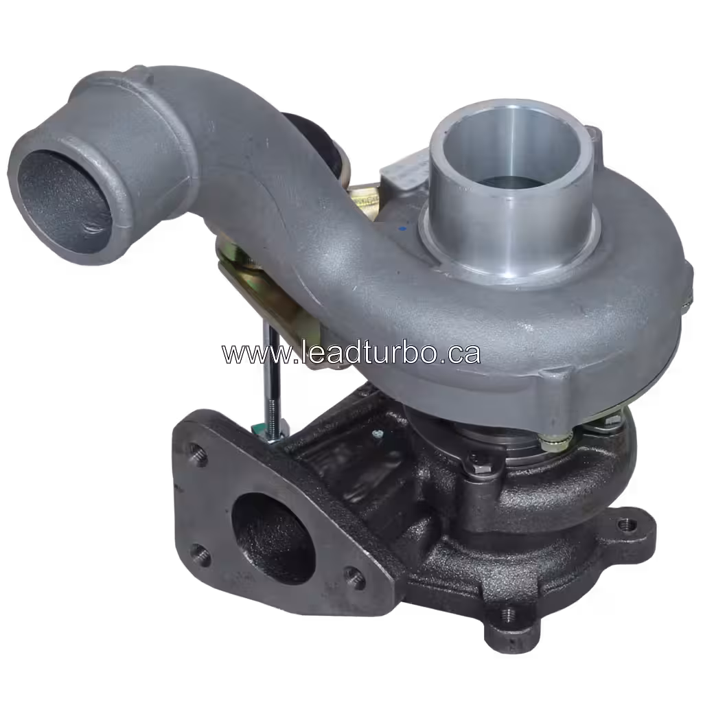 Vue latérale du turbocompresseur 53039700055 avec flange de montage triangulaire