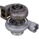 Côté compresseur du turbocompresseur KTR110L-3H4E avec pince V-band, application Komatsu SA6D140E-3B-7