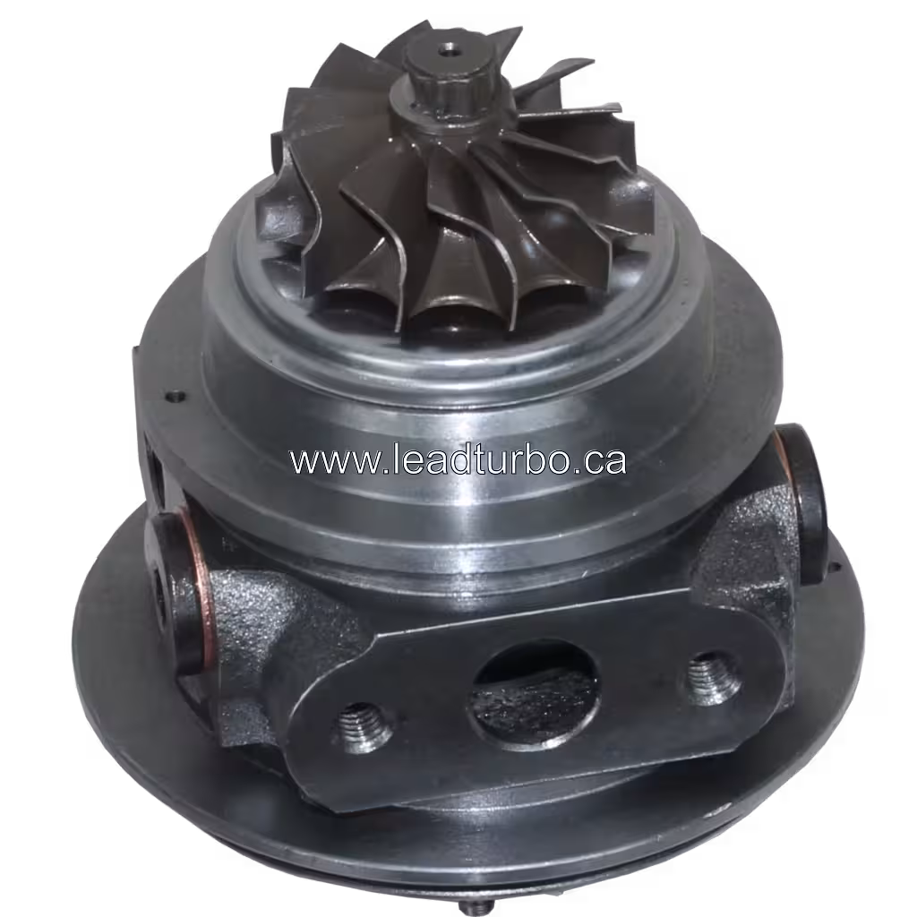 Vue de dessous à 45 degrés du core turbo montrant la roue turbine