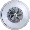 Vue de face du core de turbocompresseur 313420 S3B avec roue de compresseur