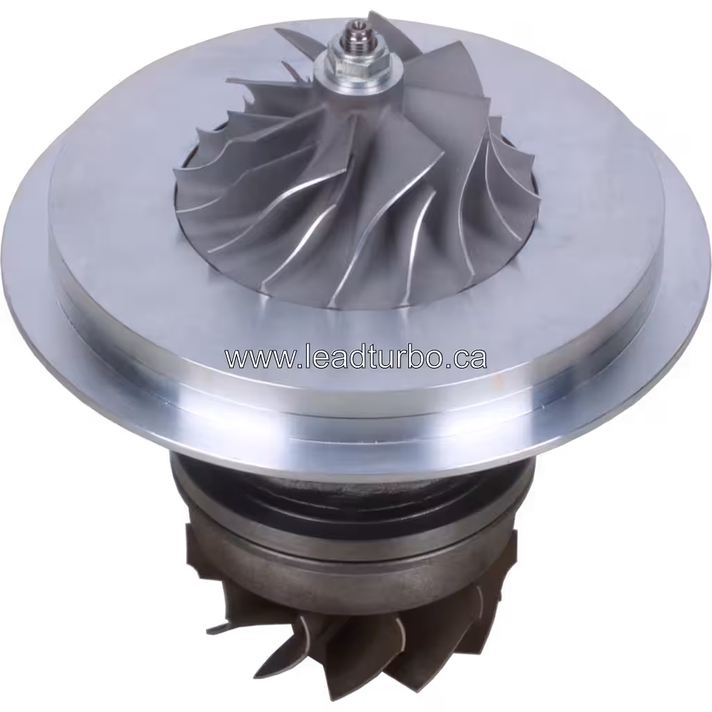 Vue de dessus à 45 degrés du core turbo KTR110G-EC4A avec roue compresseur et turbine