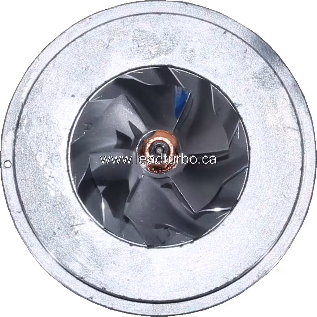 Vue avant du core de turbocompresseur TF035HM-12T 1000-050-002B avec roue compresseur