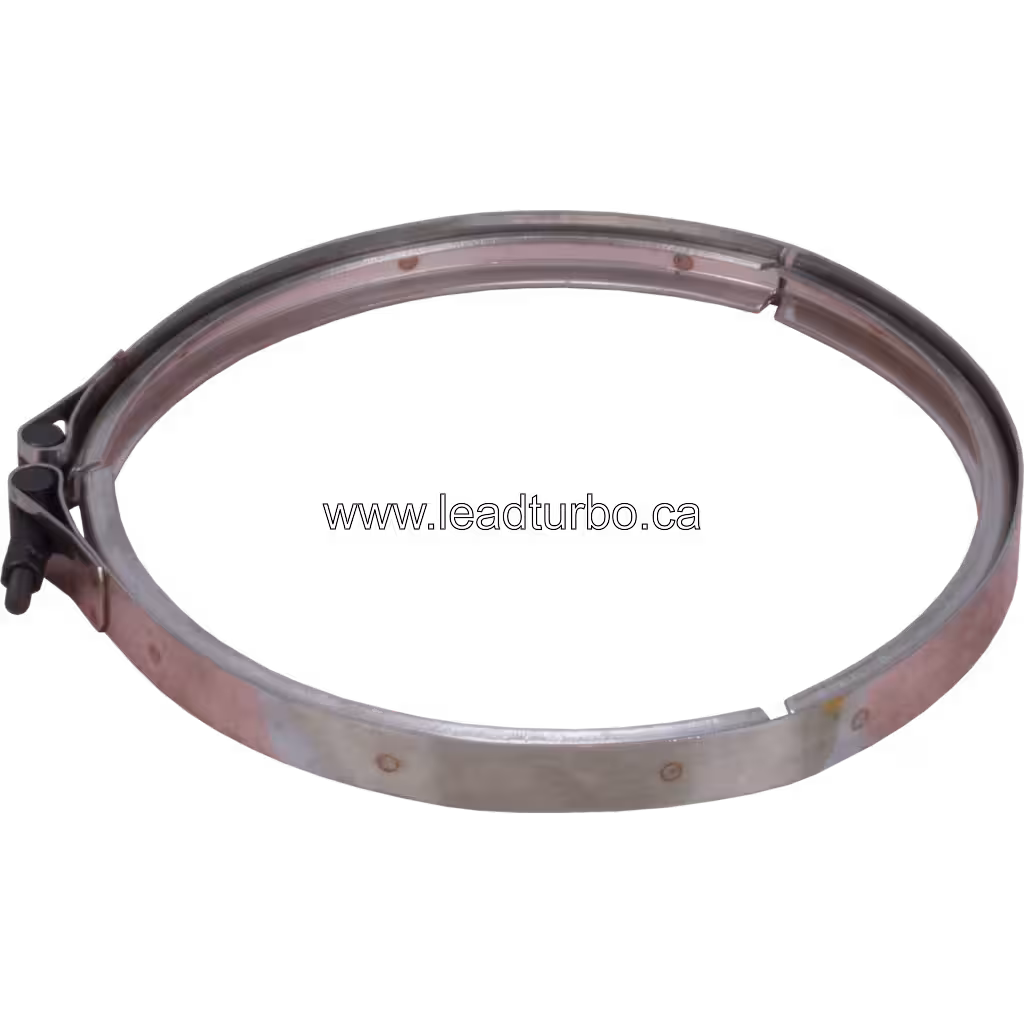 V-band 3590438 pour Cummins QSK50, vue en diagonale avec visserie visible