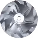 Vue de face de la roue de compresseur en aluminium