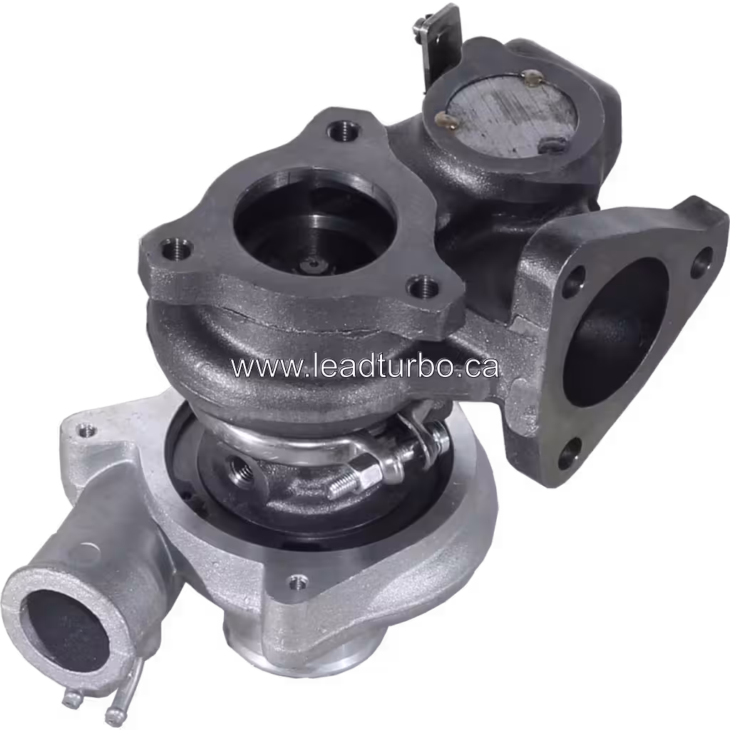 Vue inférieure 45 degrés du turbo MD083538 avec brides de montage visibles