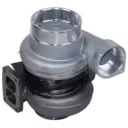 Vue supérieure à 45 degrés du turbocompresseur 8N6554 pour CAT D9H montrant la sortie du compresseur