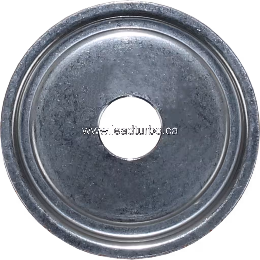 Heat shield NN137055 vue en angle, finition métallique et trou central de montage