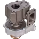 Vue inférieure du turbocompresseur 53049880087 montrant le carter turbine et la bride d'échappement