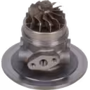Vue de dessous du core de turbocompresseur J96 avec ailettes de refroidissement radiales