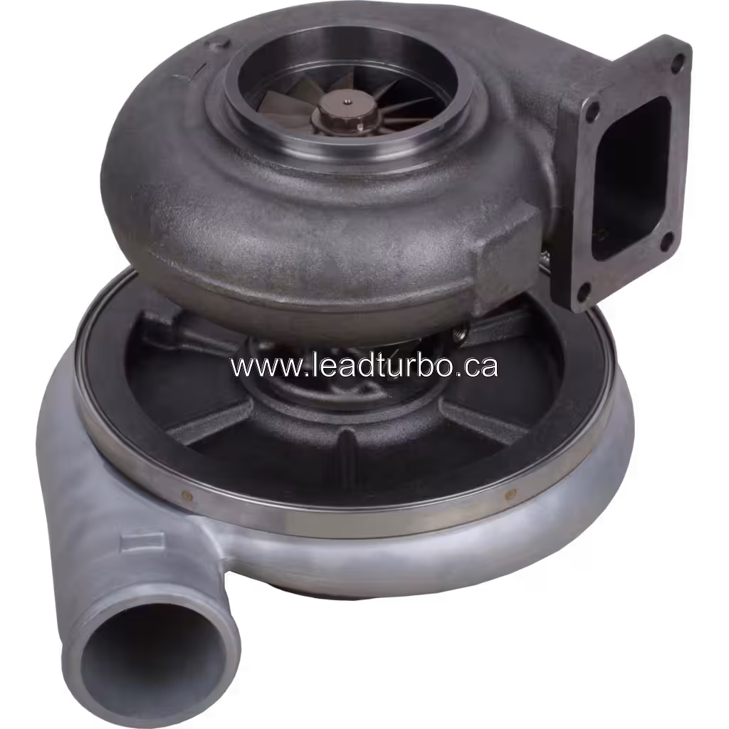 Vue de dessous à 45 degrés du turbocompresseur HX82 révélant la roue turbine interne