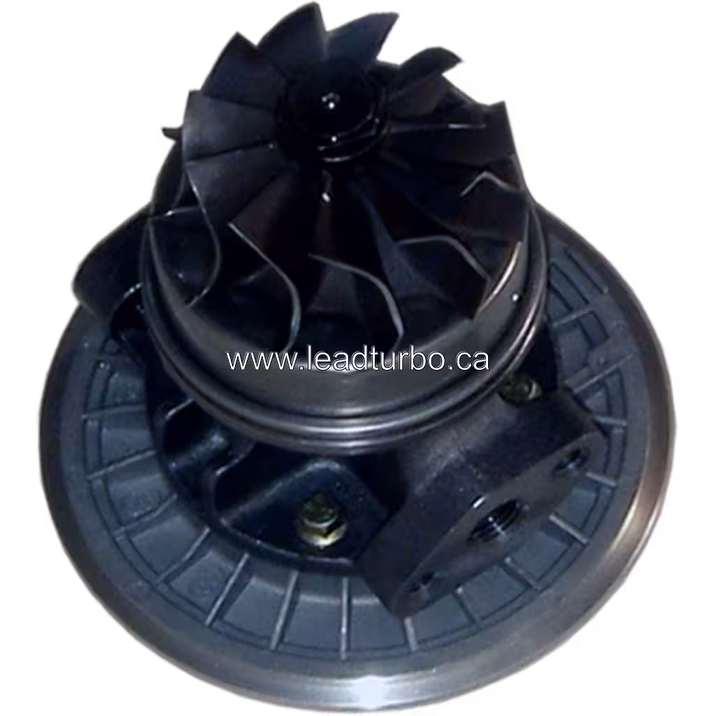 Vue de dessous de la roue turbine du core de turbocompresseur 408105-0079