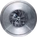 Vue avant du core de turbocompresseur 53297100020 avec roue turbine et compresseur